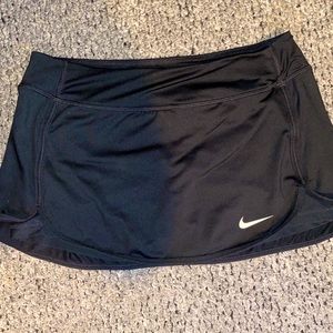 NWOT Nike tennis skirt